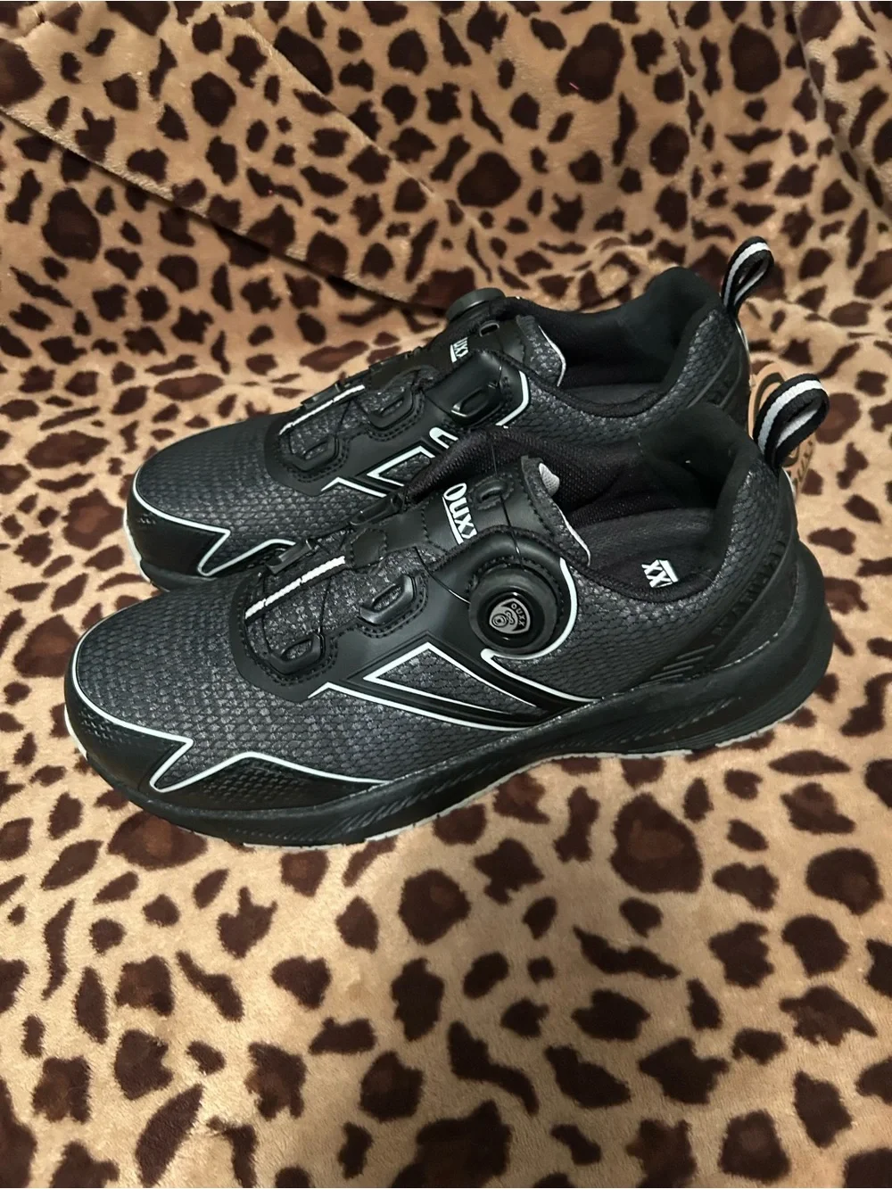 Men's Black Athletic Sneakers with Dial Closure
